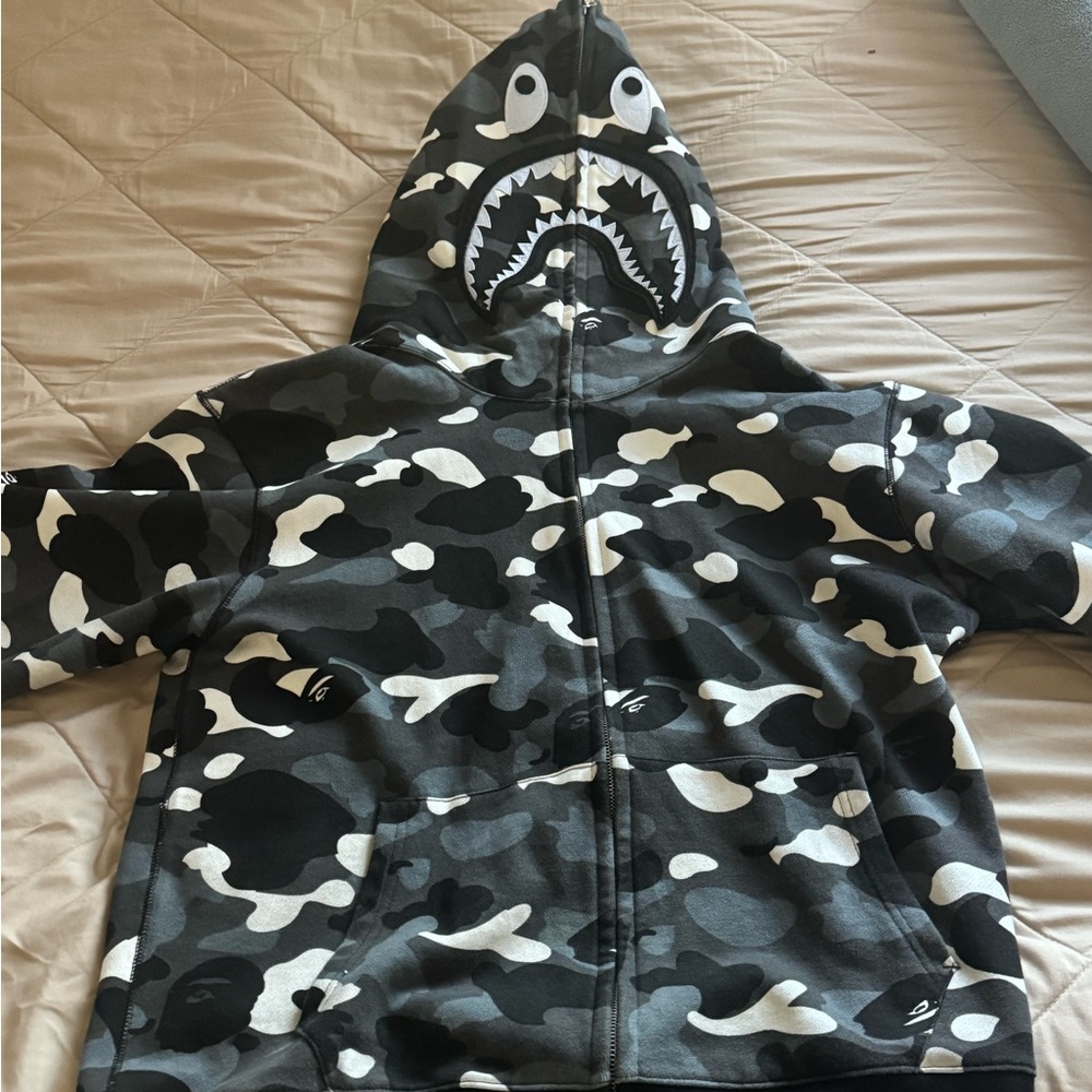 Bape hoodie P.O.N.R edition black and white. Only worn 4 times